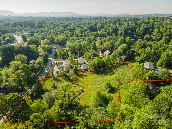99999 Forest Creek Dr, Asheville, NC 28806
