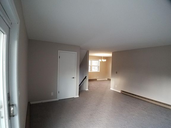 5th image of 5801 Williamsburg Way