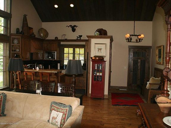 5th image of 5845 Mtn Mahogany Ln