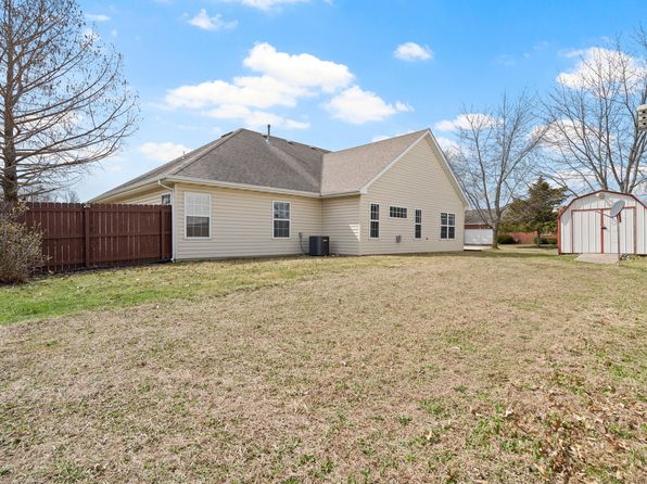 5803 Kelsey Dr, Columbia, MO 65202
