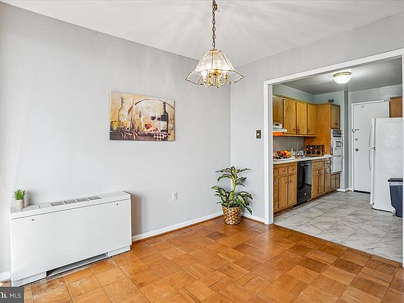 5th image of 10500 Rockville Pik #916