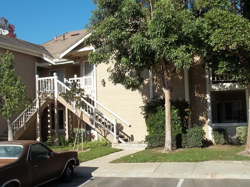 1st image of 3867 Thorncroft Ln Unit F