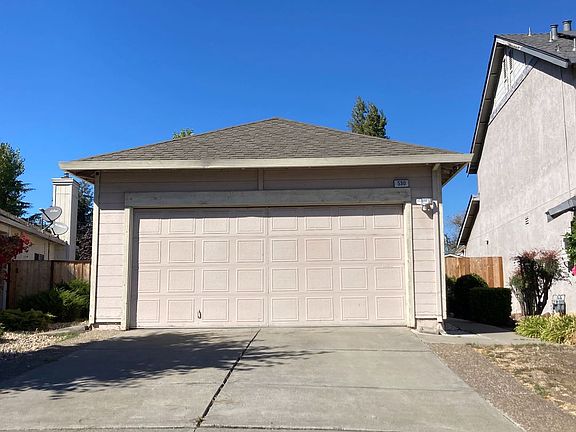 2nd image of 530 White Fir Dr
