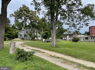 98 Merrick Rd, Farmingdale, NJ 07727