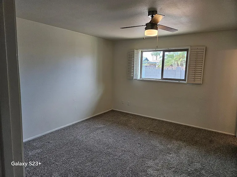 531 E Laguna Dr — Photo 20