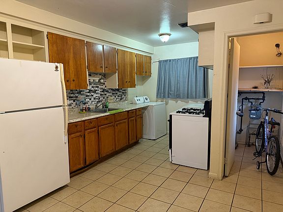 3rd image of 7150 Centralia St
