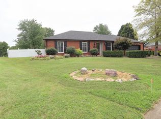 8231 Lake Terrace Dr, Evansville, IN 47715