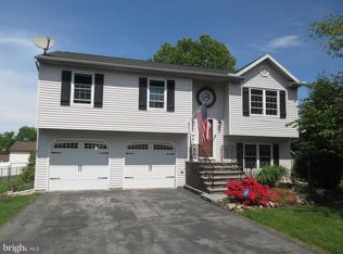 185 Ivy Dr, Manchester, PA 17345
