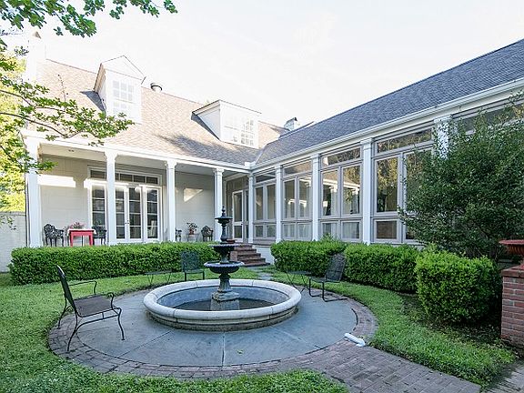 4th image of 1700 Island Dr