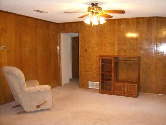 4th image of 3804 Dana Dr