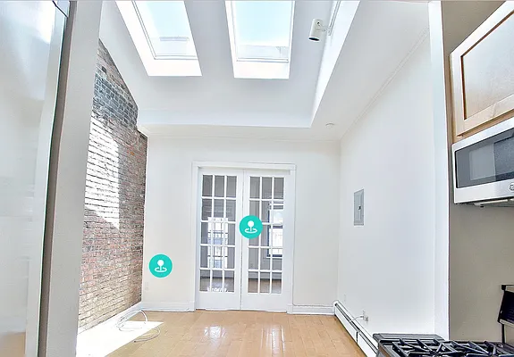 Rented by REAL New York | media 5