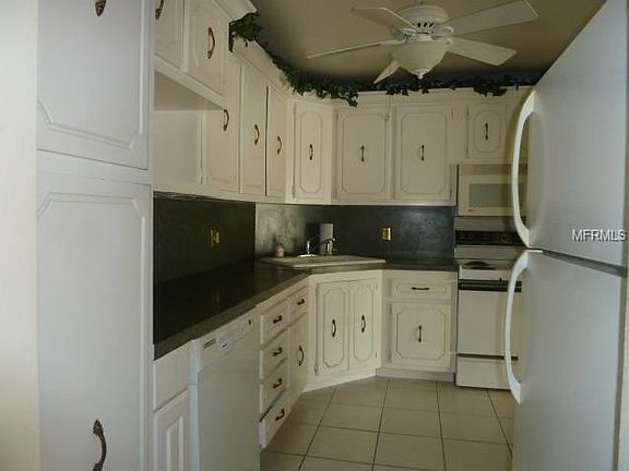 2nd image of 207 Fernwood Cir