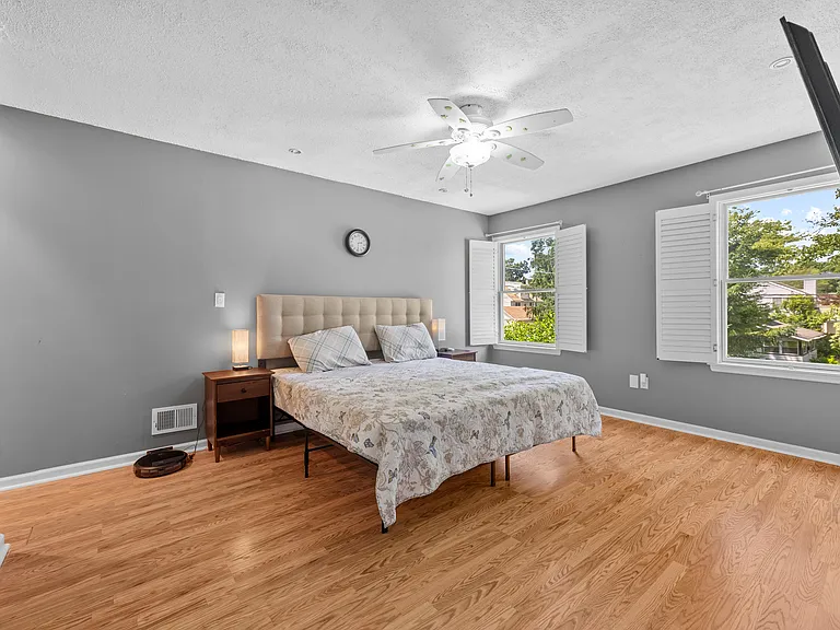 161 River Dr — Photo 12