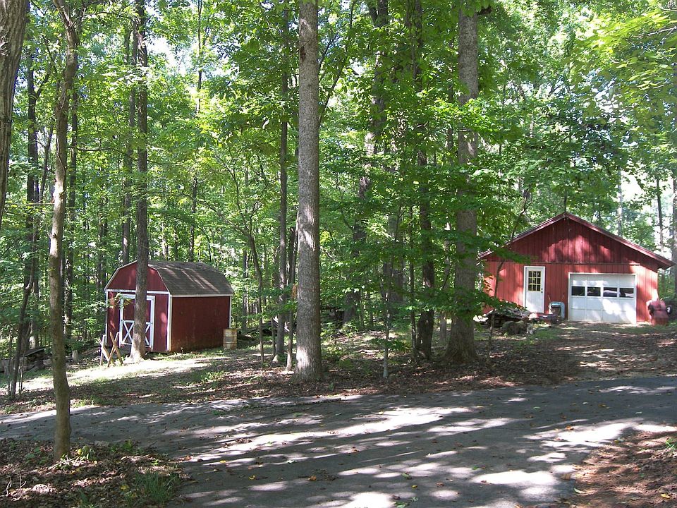 2nd image of 811 Jenn Ann Ln