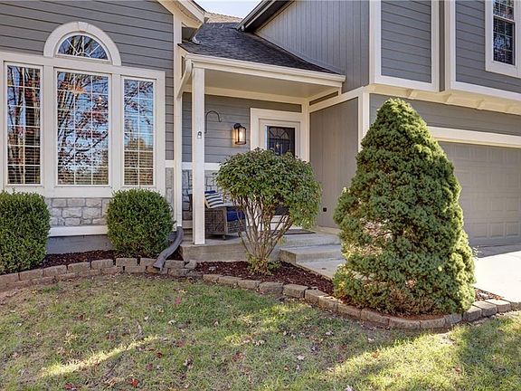 4th image of 15619 Conser St