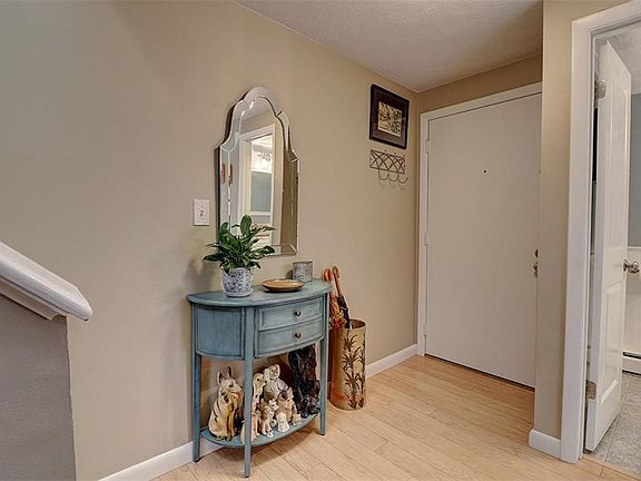 4th image of 41 Seabreeze Ln #41