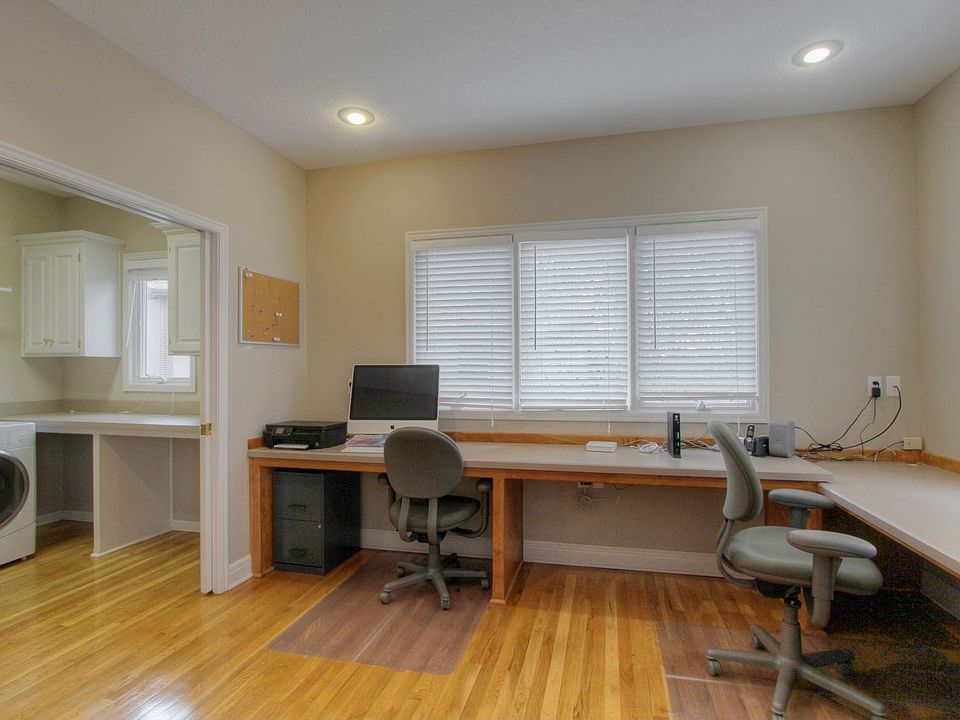 1st image of 5721 Willow Ct