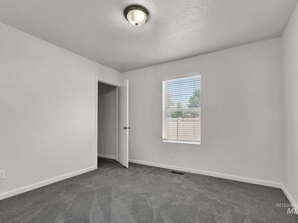 11243 W Silver River Loop