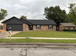 8927 E 59th Pl, Tulsa, OK 74145