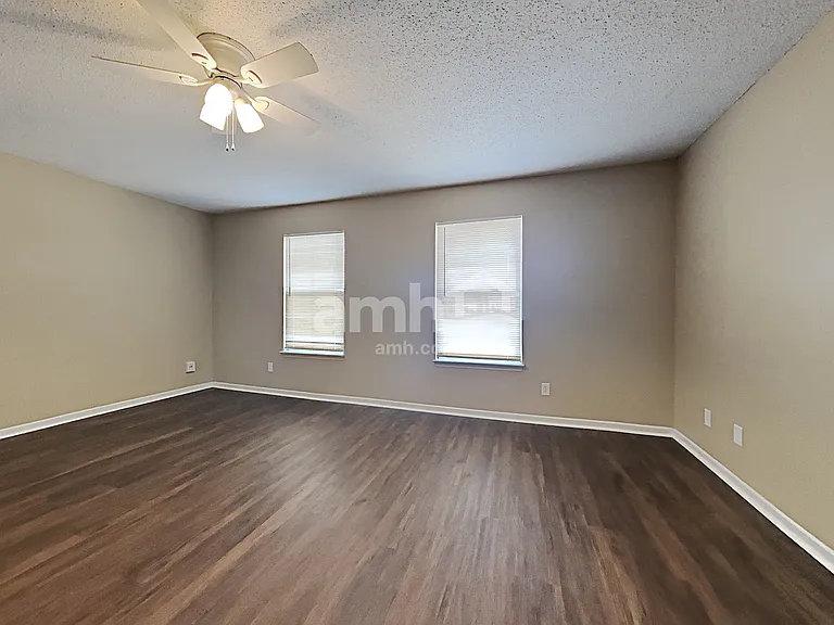 34 Frostwood Ln — Photo 11