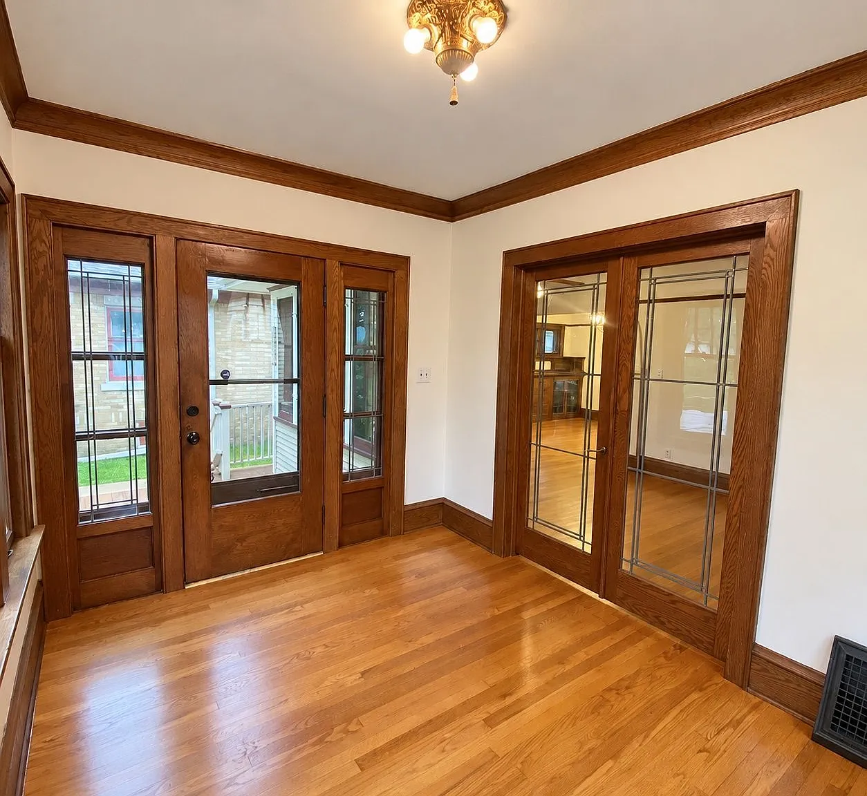 2 bed, 1.0 bath, 1080 sqft, $1,745 — Photo 4