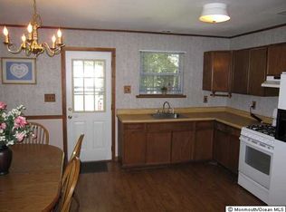 317 Riverside Dr, Bayville, NJ 08721