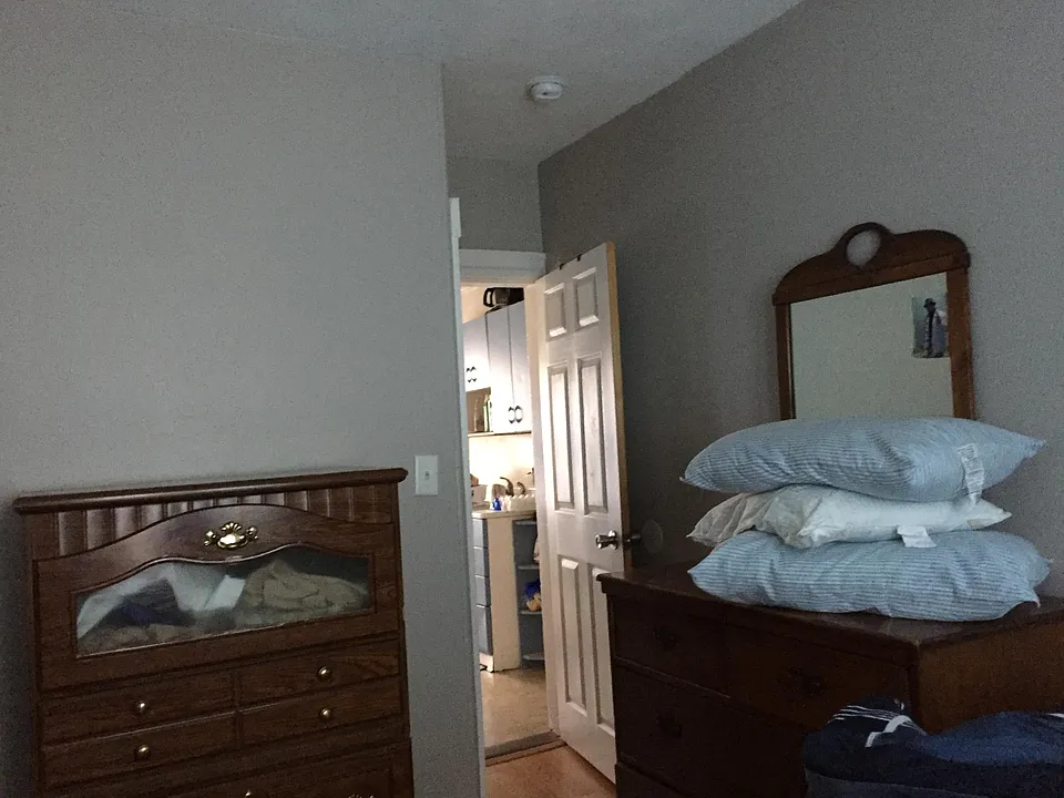 bedroom towards kitchen