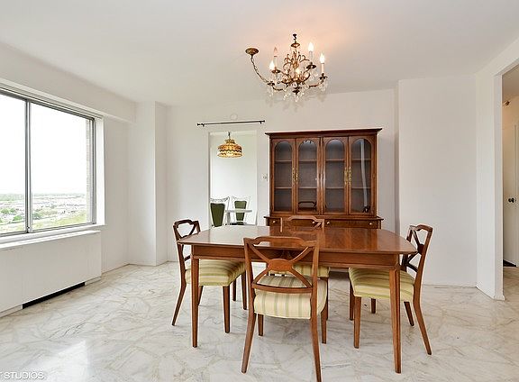 5th image of 6833 N Kedzie Ave APT 1506
