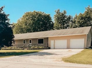 2693 White Pine Rd, Suamico, WI 54313
