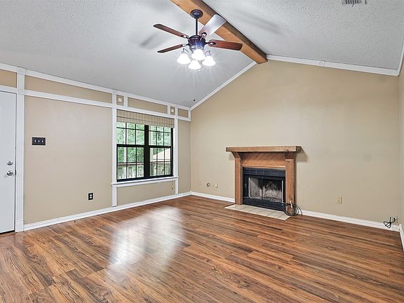 5th image of 194 Oak Shadows Cv