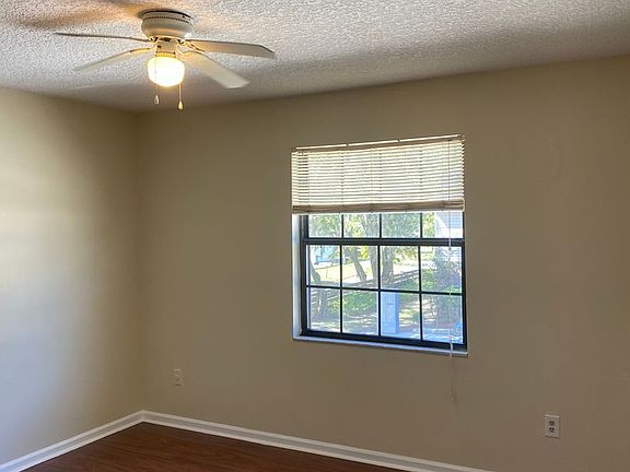 5th image of 3439 Drexel St Unit 2