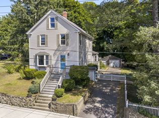 17 Fairview Ave, Ipswich, MA 01938