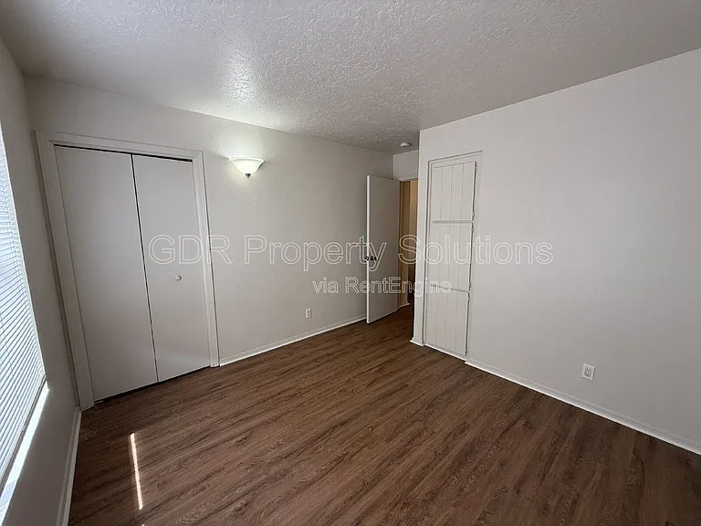 1928 Buena Vista Dr SE #B — Photo 9
