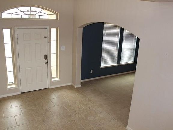 3rd image of 21651 Horseshoe Dr