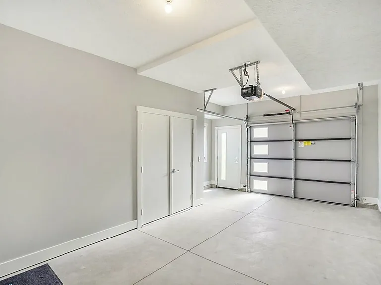 259 W Western Ave — Photo 18