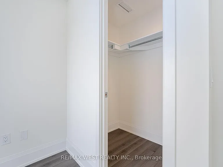 89 Church St #2604 — Photo 31