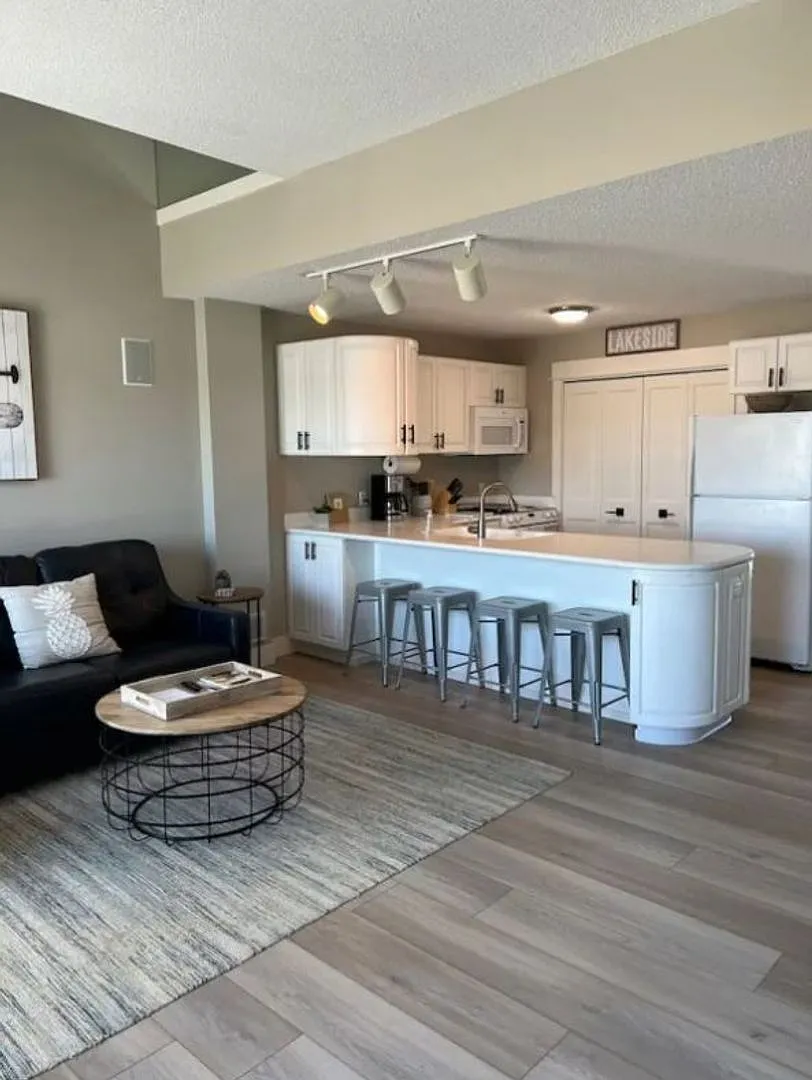 116 Millpoint Dr. — Photo 2
