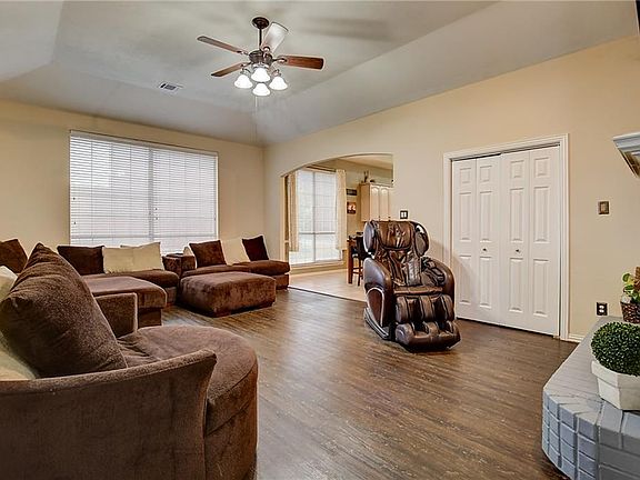 4th image of 3425 Sandy Trail Ln