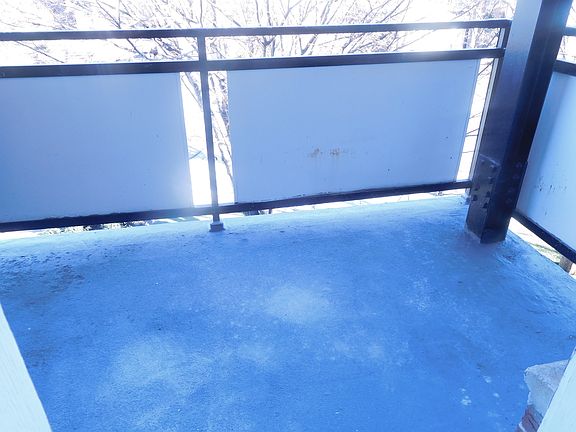 3rd image of 1910 Parsons Blvd #4FL
