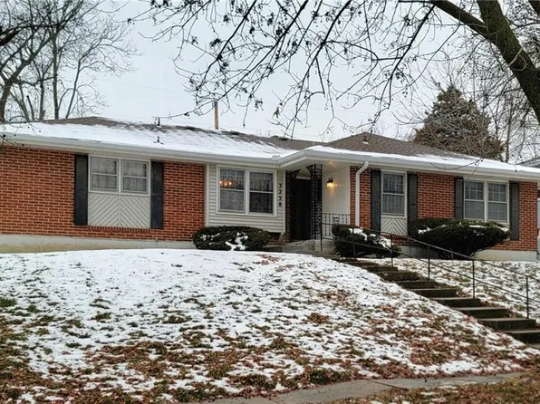 3238 Elmwood Ave, Kansas City, MO 64128