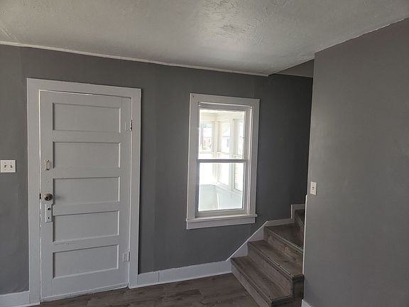 3rd image of 740 Blue Lakes Blvd