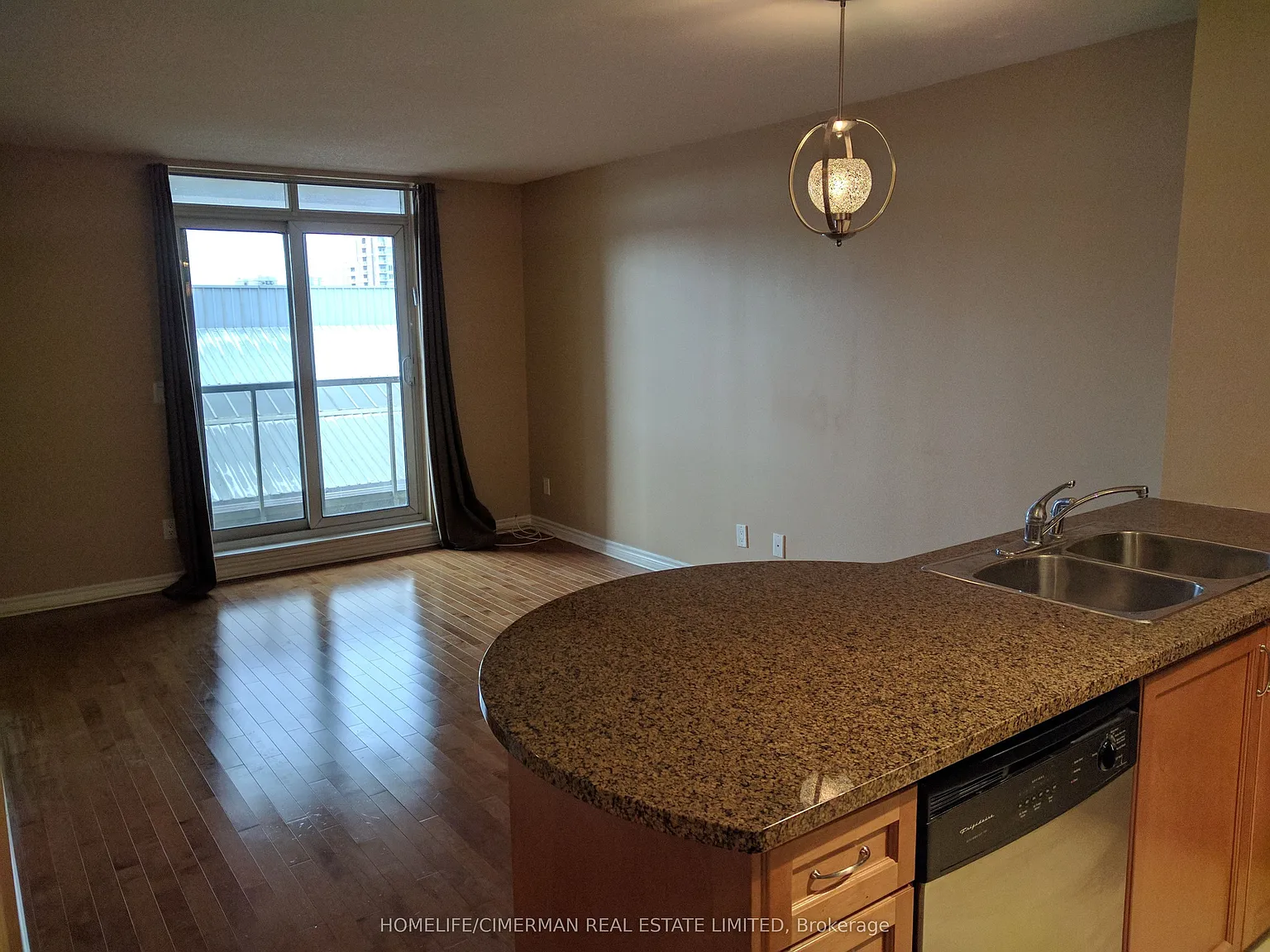 2 bed, $2,400 — Photo 3