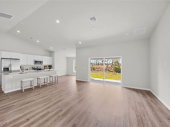 4th image of 2917 NW 21st Pl