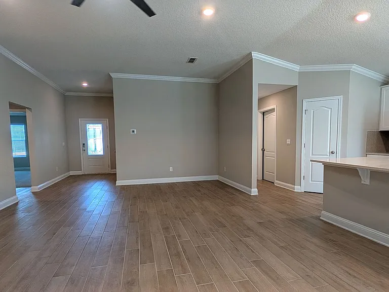 768 Narvarez Ave — Photo 7