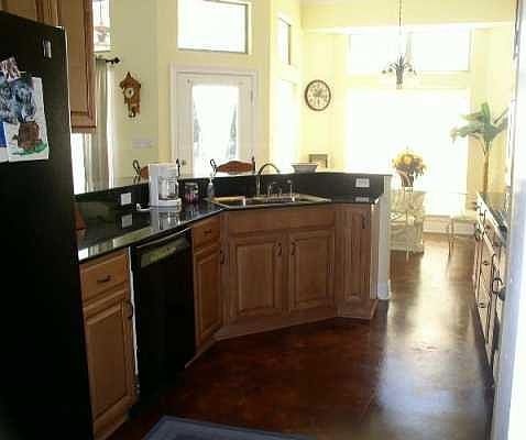 3rd image of 504 Scenic River Cove Rd