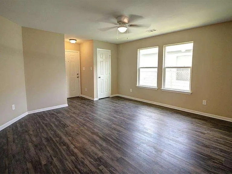 5811 Cebra St — Photo 3