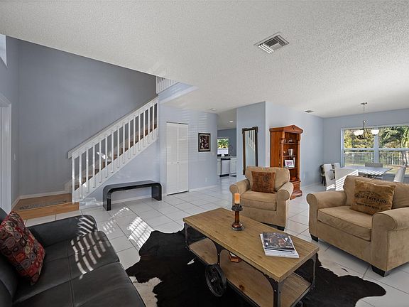 5th image of 1628 S Club Drive