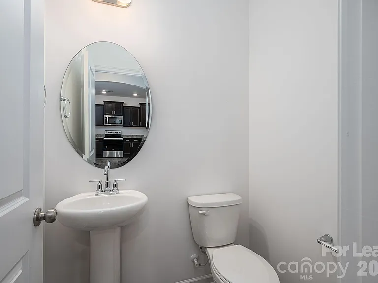 1004 Davis Hills Dr — Photo 8