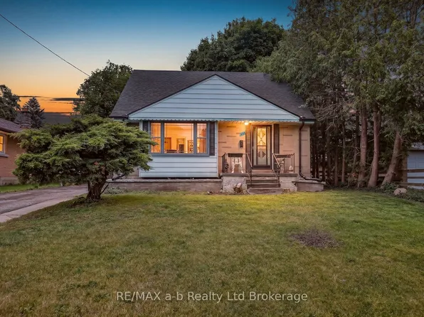 443 Rivercrest Dr, Woodstock, ON N4S 5W5