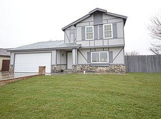 2653 E Kettering St, Lancaster, CA 93535